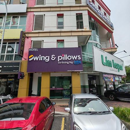 Pillows Plus Kota Damansara Exterior foto